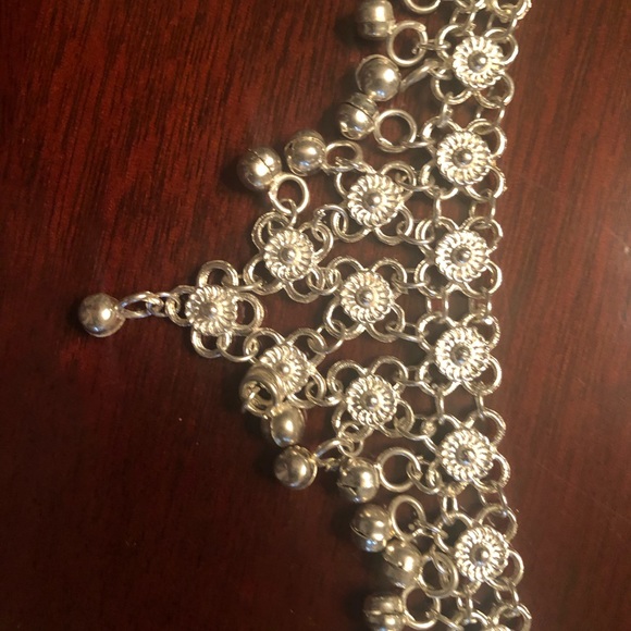 Fun tiny bell anklet - Picture 3 of 3